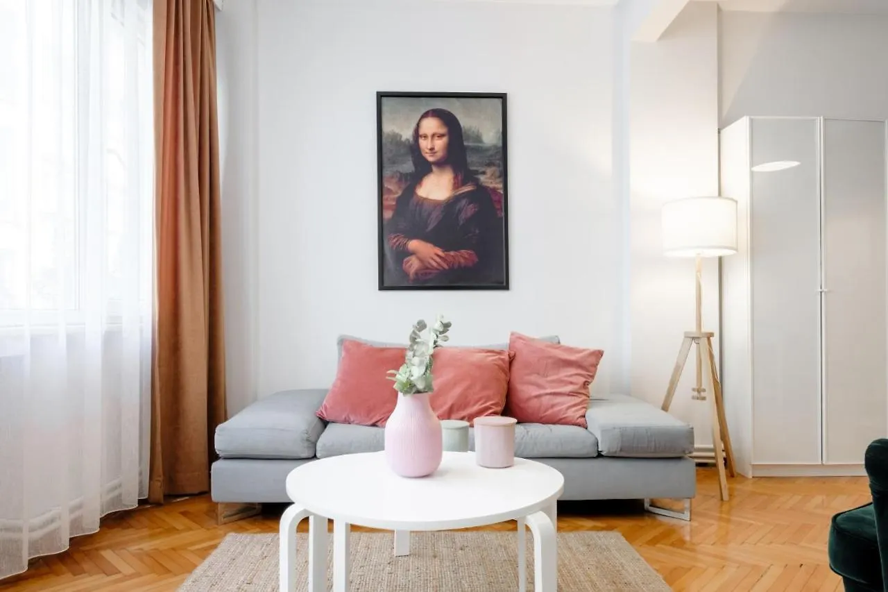 Gorgeous Apartment With Central Location In Sisli Istanbul